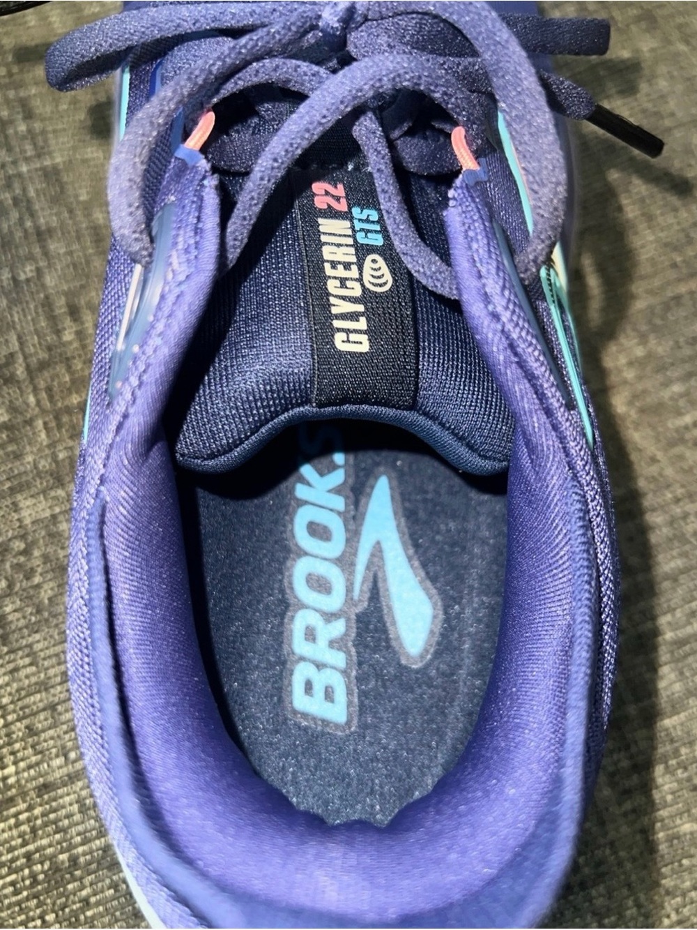 New Brooks Glycerin 22 GTS Women's Shoes - Navy with Teal and Pink Accents - Picture 6 of 8
